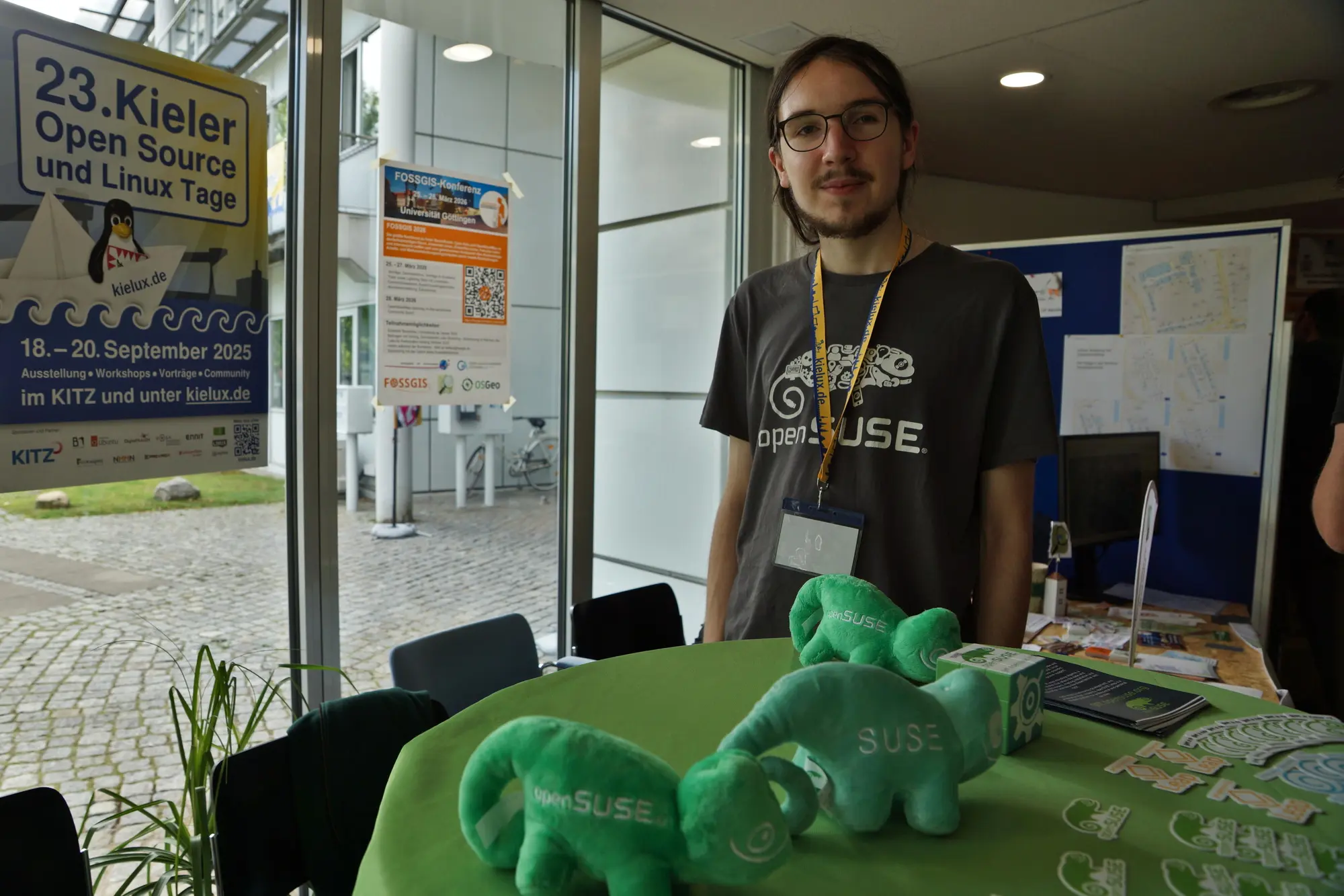 … und natürlich alles um und über die Distribution erfahren. (Foto: CC-By-SA Roland Hüneburg) … und natürlich alles um und über die Distribution erfahren. (Foto: CC-By-SA Roland Hüneburg)