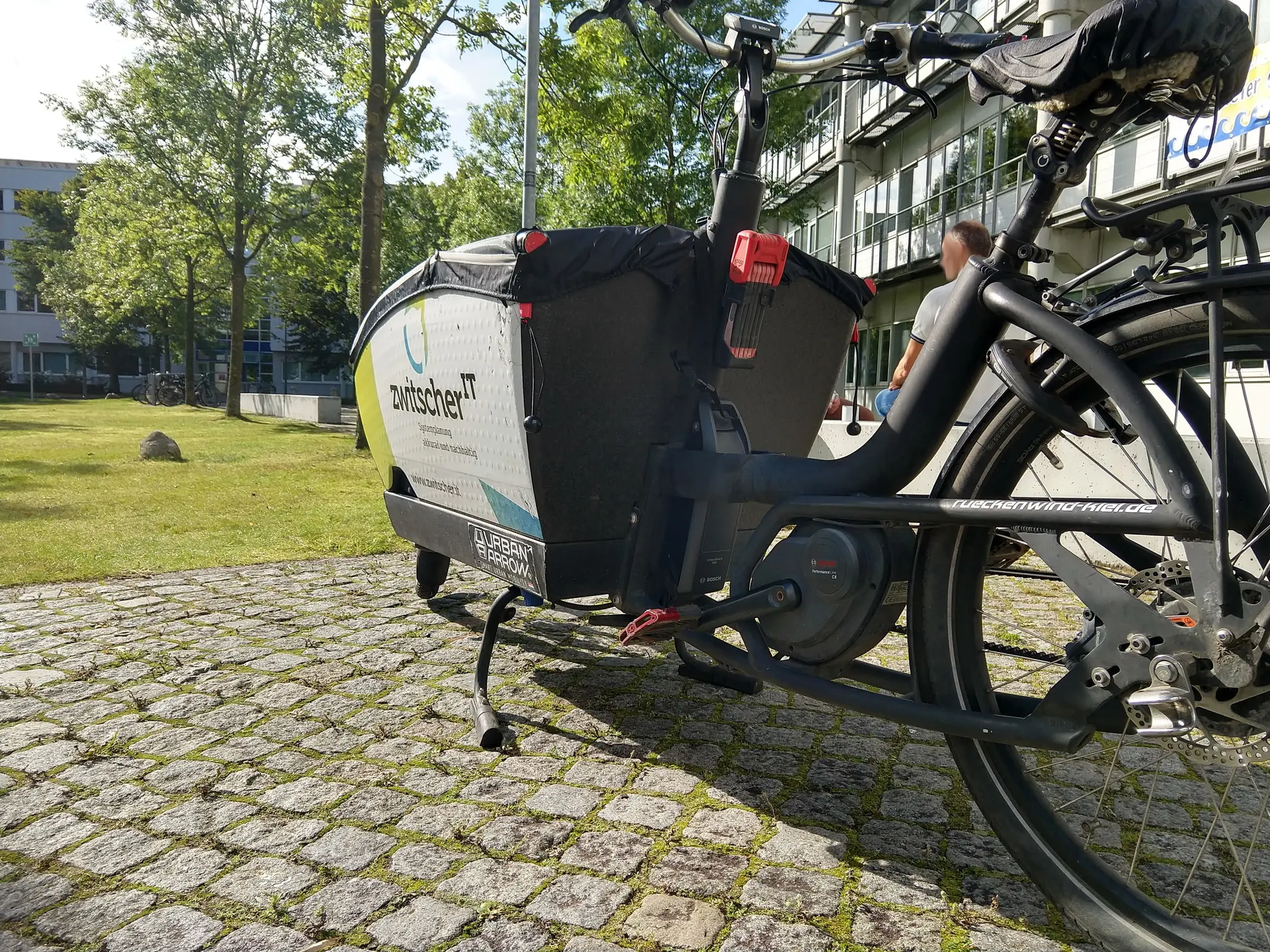 Zum Glück waren viele auch mit dem Rad, zu Fuß oder mit öffentlichen Verkehrsmitteln angereist. (Foto: CC-By-SA Maren Hachmann) Zum Glück waren viele auch mit dem Rad, zu Fuß oder öffentlichen Verkehrsmitteln angereist. (Foto: CC-By-SA Maren Hachmann)