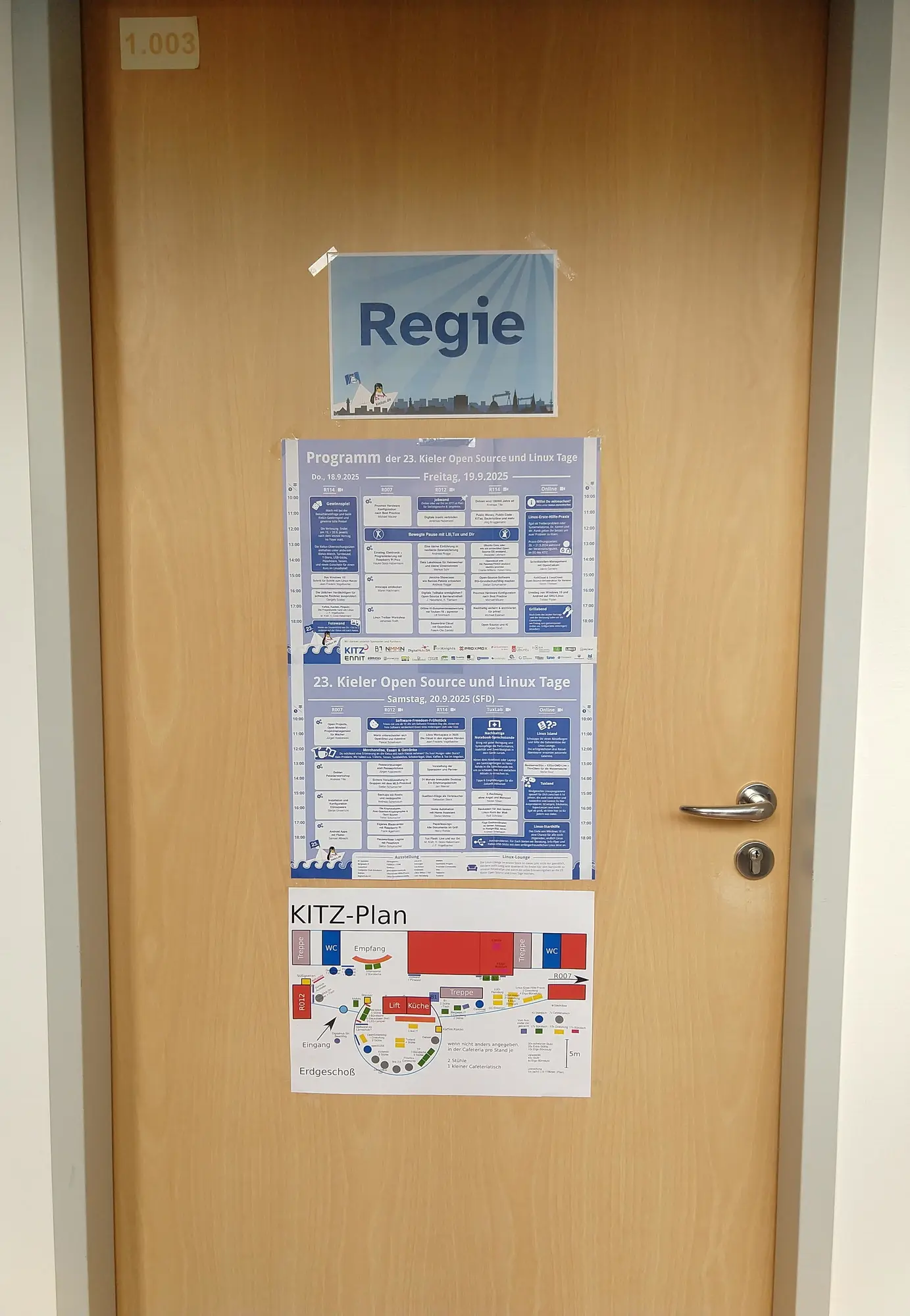 Für unser Team stand ein Regieraum zur Verfügung, … (Foto: CC-By-SA Maren Hachmann) Für unser Team stand ein Regieraum zur Verfügung, … (Foto: CC-By-SA Maren Hachmann)